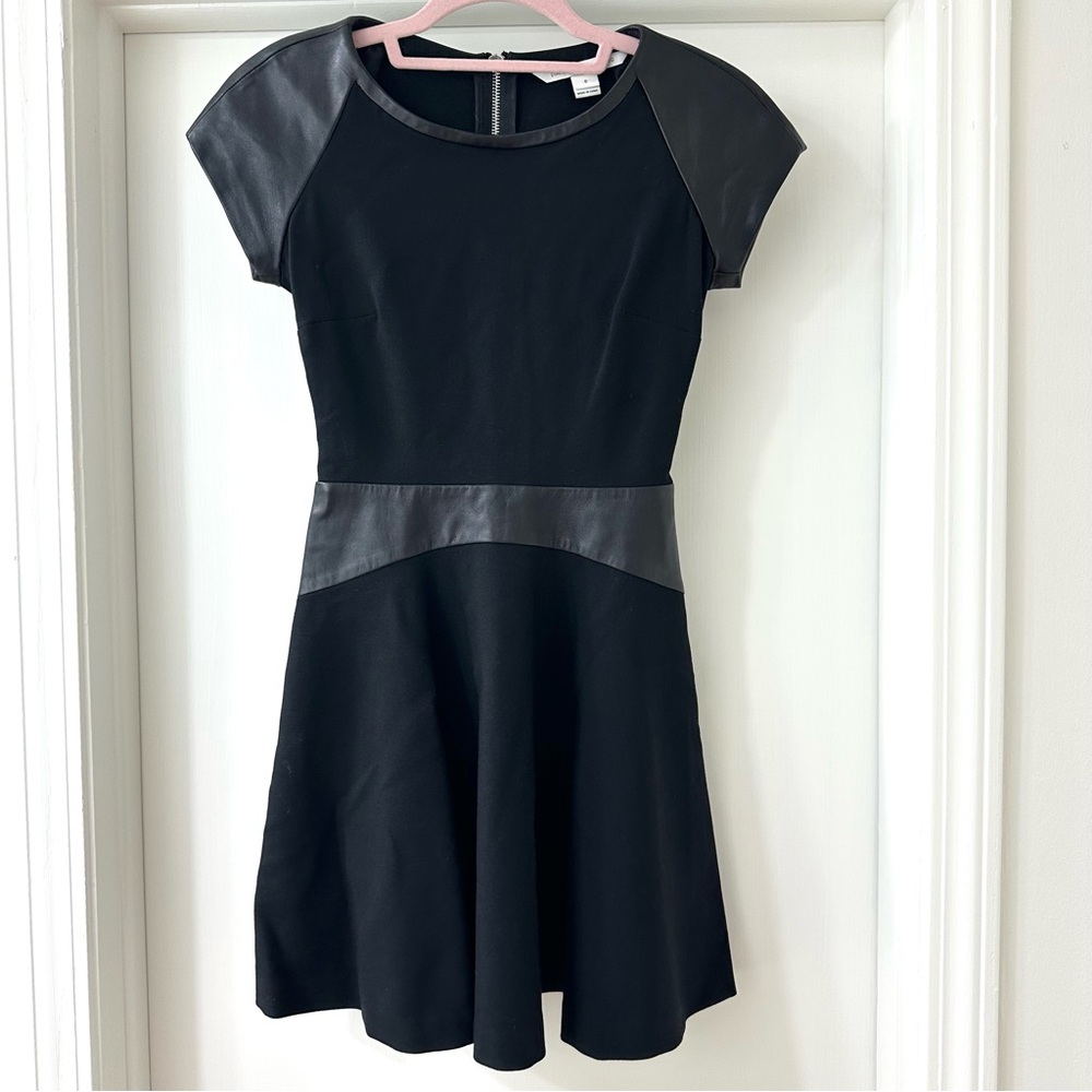 Diane Von Furstenberg Black Fit & Flare Skater Dress,  Leather Details, Size 0 - Picture 4 of 11